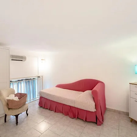 Nel Palazzo Del Sole * 사보나